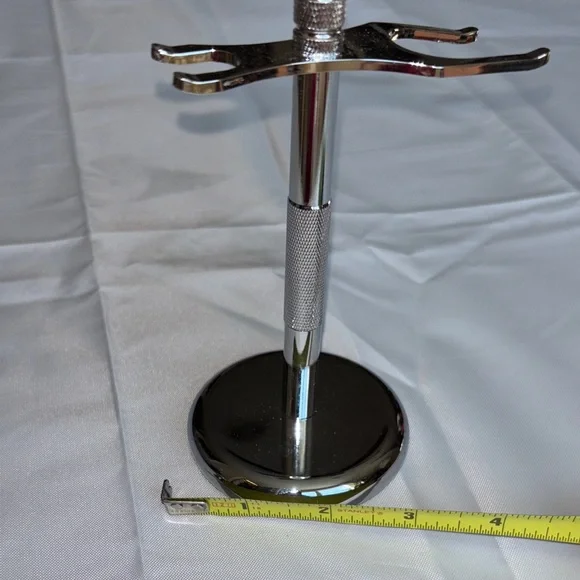 Silver Razor Stand - Picture 8 of 8